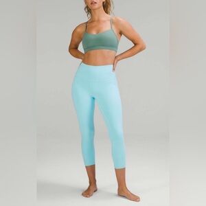 Lululemon High Rise Align Crop Leggings Cyan Blue
Capri leggings Size 10